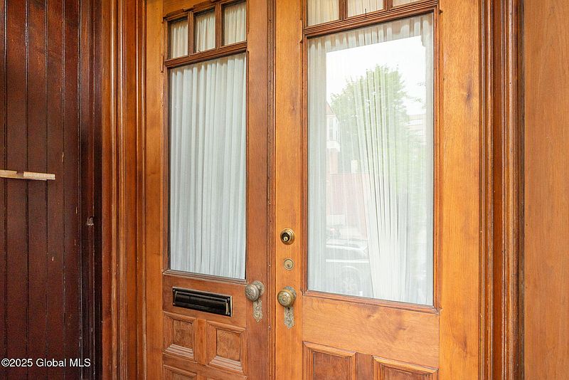 4th image of 302 State Street