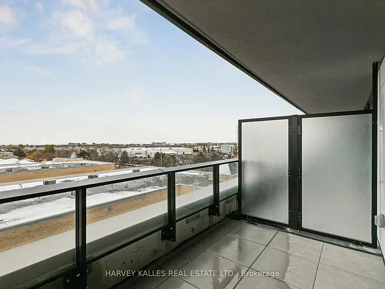 801 The Queensway #512 — Photo 21