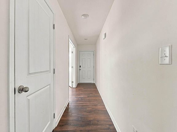 3rd image of 1428 Ridge Estate Dr
