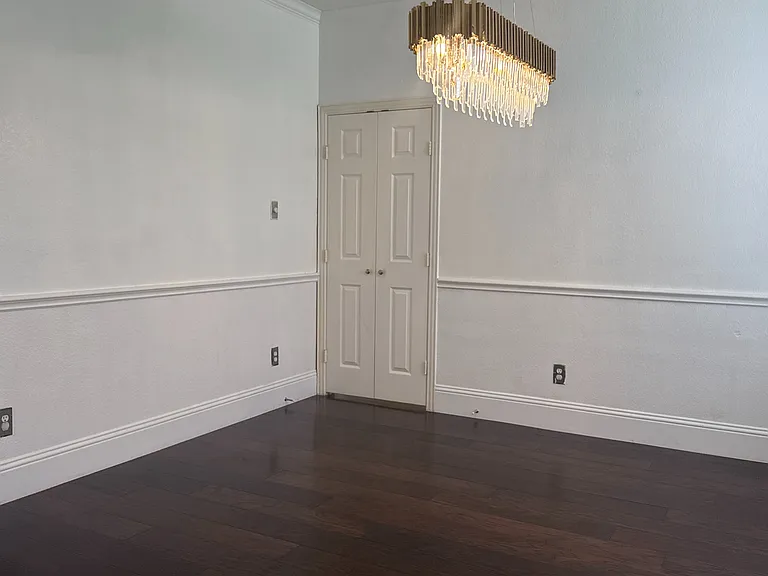 7848 Ravens Cliff Dr — Photo 8