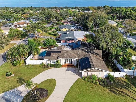 3rd image of 411 Harbor View Ln