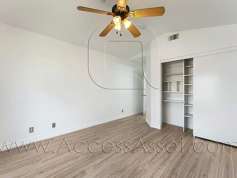 3410 E Salisbury Cir #C — Photo 17