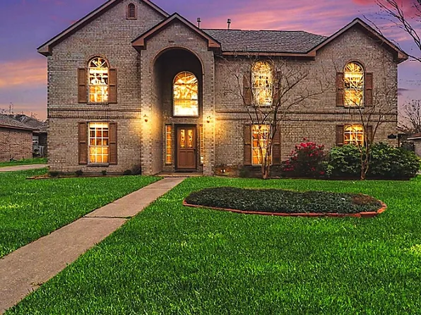 206 Clear Creek Meadows Dr, League City, TX 77573