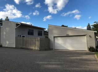 5622 W Bavarian Pass NE, Fridley, MN 55432