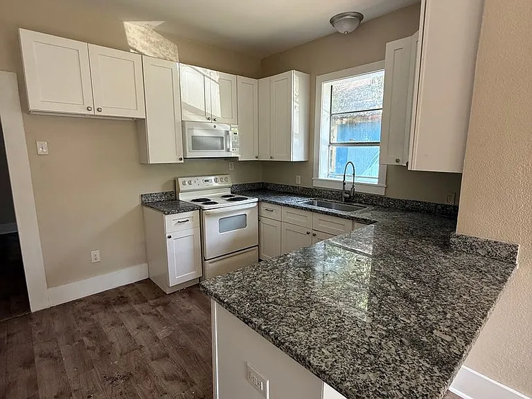 3774 Pocasset St — Photo 1