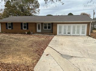 1302 Stuart Ave SW, Decatur, AL 35601