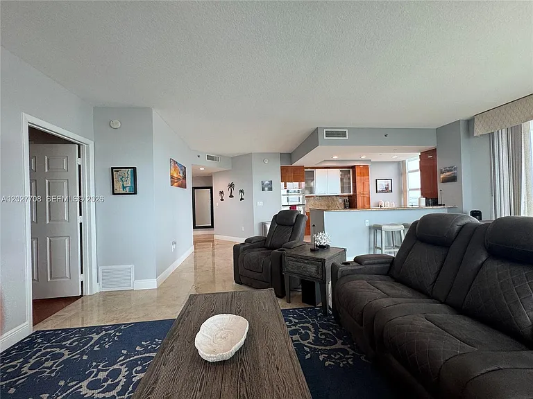1819 SE 17th St #912 — Photo 7