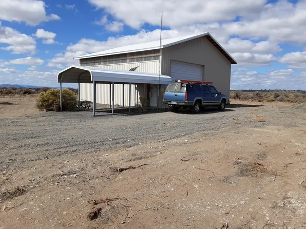 86645 Stagecoach Ln, Christmas Valley, OR 97641