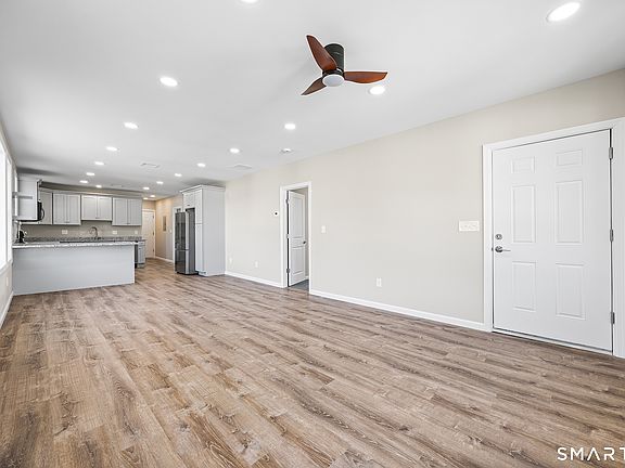 5th image of 36 Hubbell Avenue