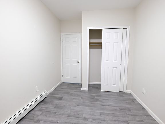 3rd image of 144 Bay 38th St Floor 1