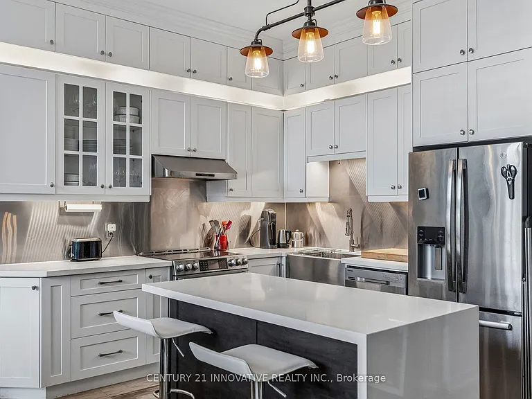 160 Baldwin St #420 — Photo 13