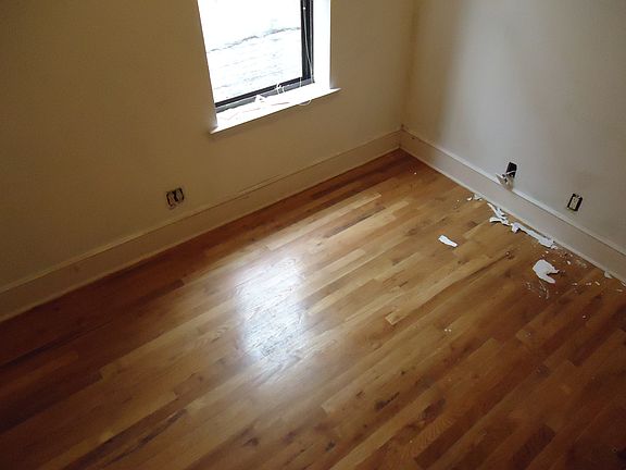 5th image of 140 W 111th St APT 10