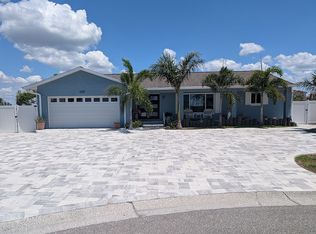 6301 Cottonwood Ln, Apollo Beach, FL 33572
