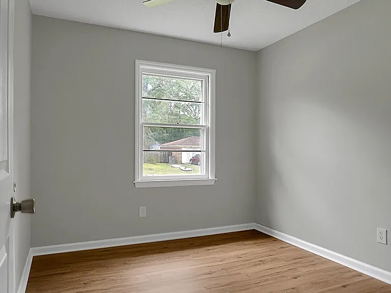 8734 Auburn Dr — Photo 7
