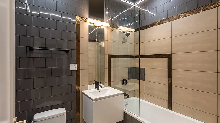 Rented by Nooklyn NYC LLC | media 28