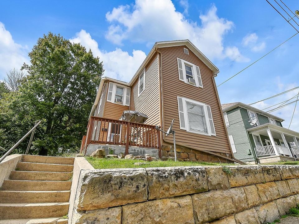 1st image of 313 Sycamore St #1/2
