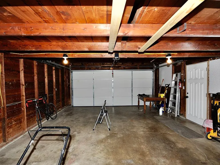 1223 E Saint Maries Ave — Photo 33