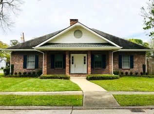 559 Brockenbraugh Ct, Metairie, LA 70005