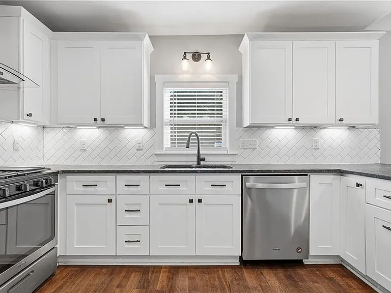 1375 Miller Reed Ave SE — Photo 5