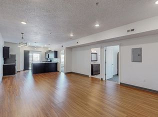 950 4th St NW APT 211, Albuquerque, NM 87102