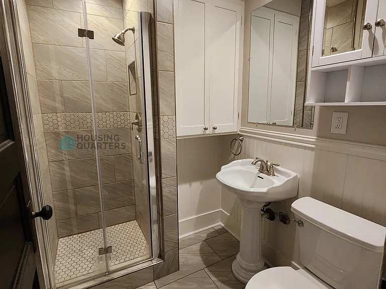 1414 N Lincoln St #7 — Photo 5