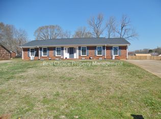 104 Colebrook Ct #B, Boiling Springs, SC 29316