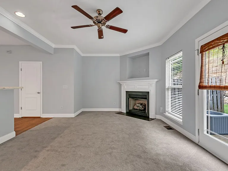 1072 Woodbury Falls Dr — Photo 17