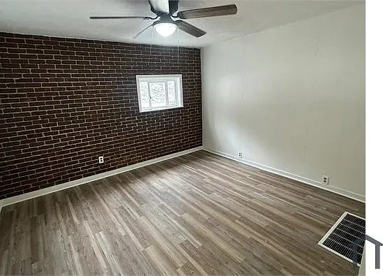 3 bed, $1,495 — Photo 1