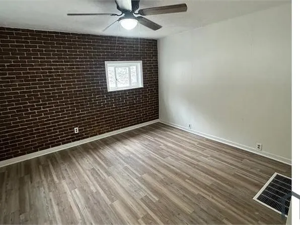 595 Castle Ave, North Versailles, PA