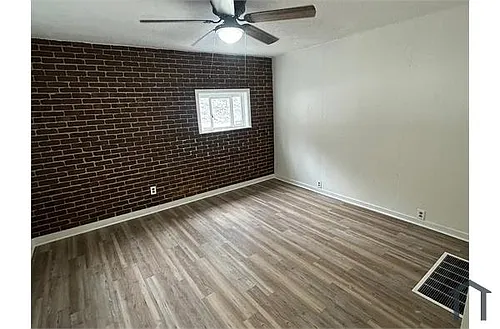 595 Castle Ave Photo 1