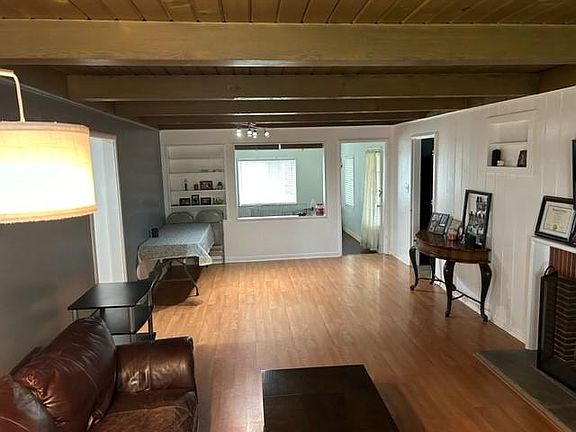4th image of 2421 Leslie Ln