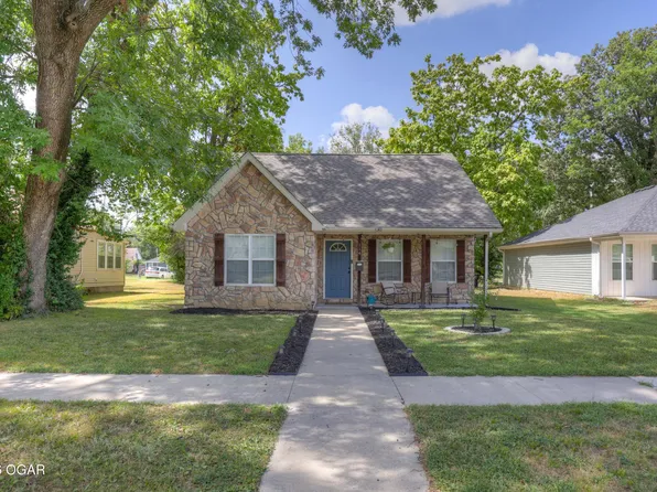114 S Ball St, Webb City, MO 64870