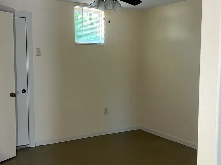 1064 Akers Rd — Photo 5