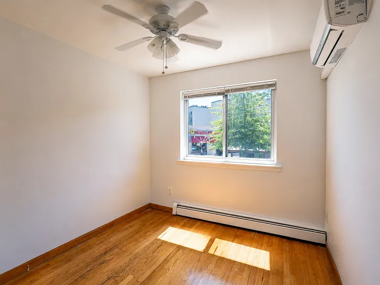 2247 Harman St #2 — Photo 6