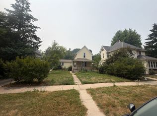 1841 N 73rd St, Wauwatosa, WI 53213