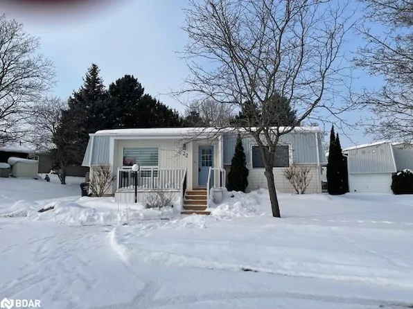 22 Primrose Ln, Innisfil, ON L9S 1R8