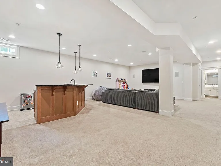 17243 Miss Packard Ct — Photo 34