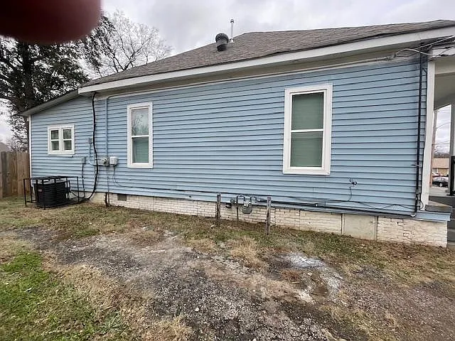 1045 Ayers St — Photo 4