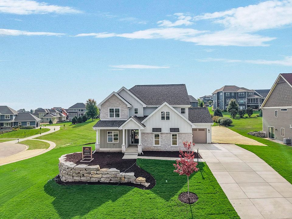 1st image of 920 Carnoustie Way