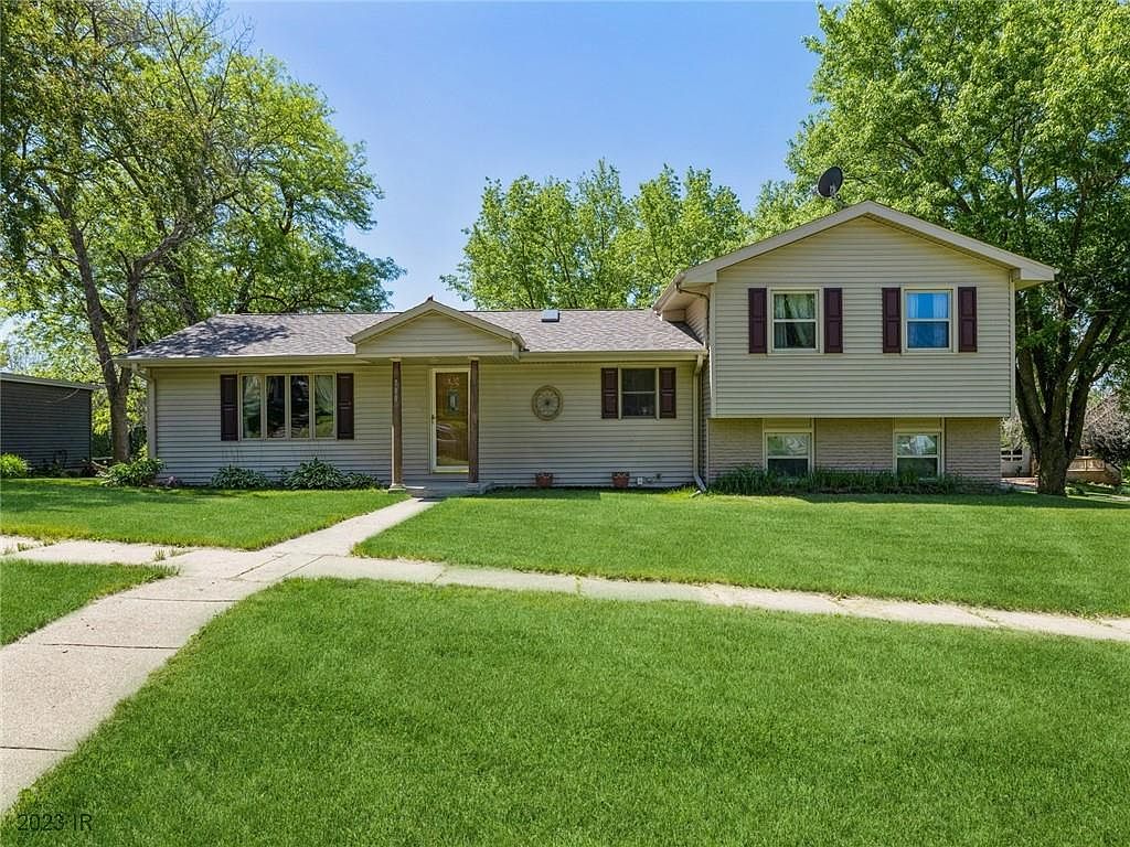 710 Guthrie St, Adair, IA 50002 Zillow