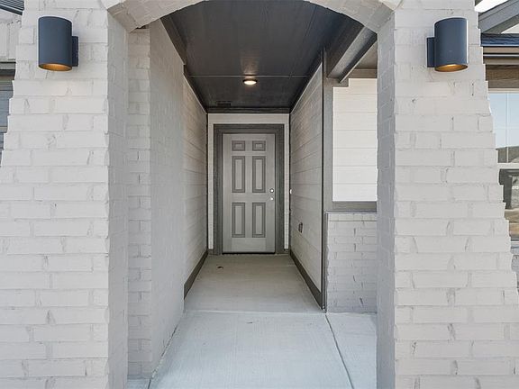 3rd image of 6608 SE 84th St