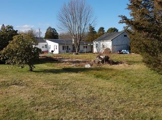 568 Russells Mills Rd, Dartmouth, MA 02748