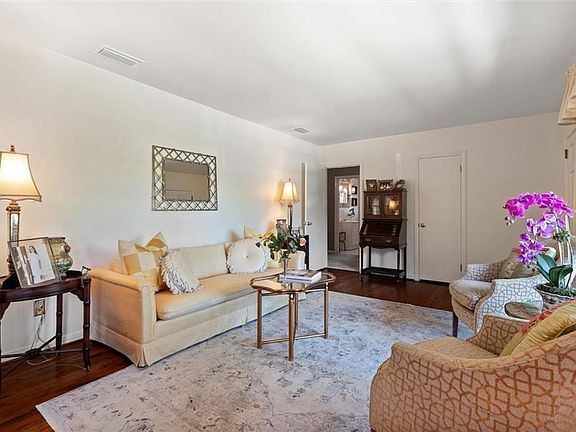 5th image of 2757 N Barksdale Dr #7