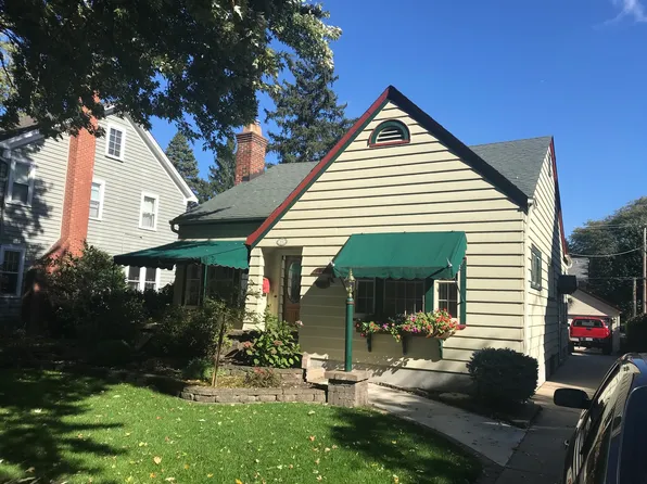 164 S Gladstone Ave, Aurora, IL 60506