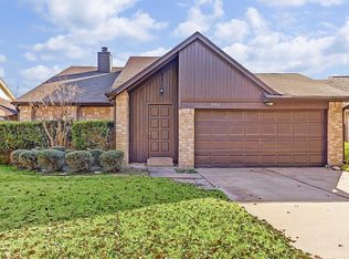 3510 Meadowcrest Ln, Sugar Land, TX 77478