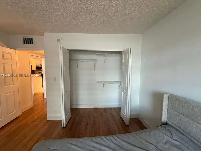 1155 Brickell Bay Dr #606 — Photo 17