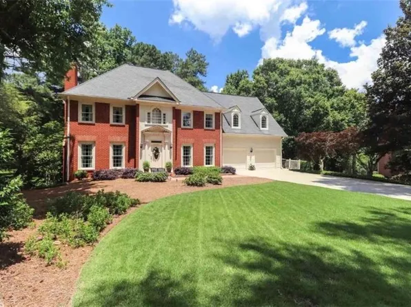 130 Winterthur Ct, Fayetteville, GA 30214