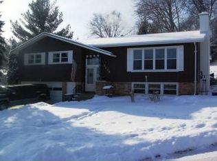 2233 Vanir Ct NW, Rochester, MN 55901