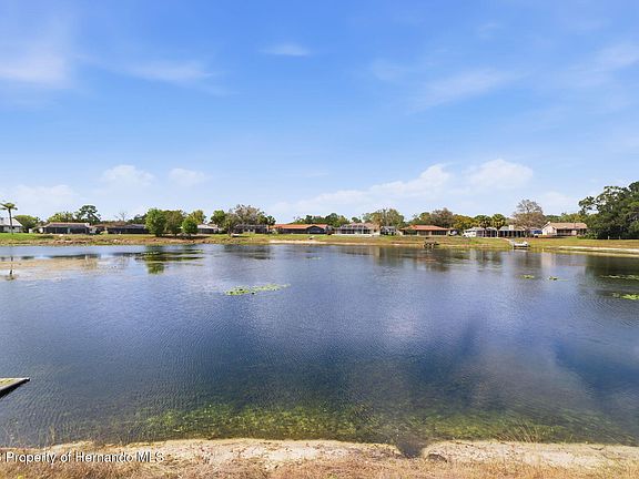 2nd image of 9151 Lingrove Rd