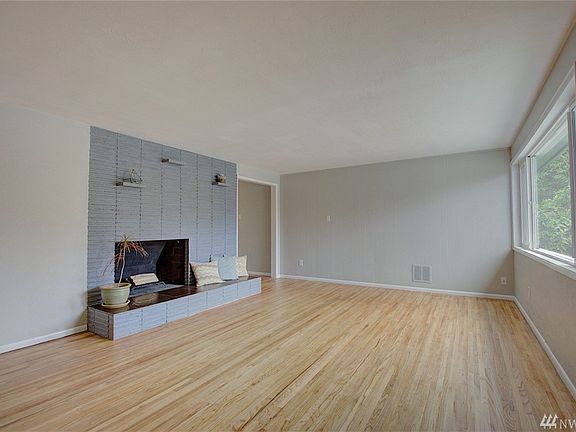 4th image of 3001 Edgewood Dr SE